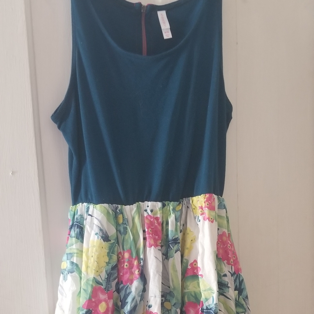 Juniors dress